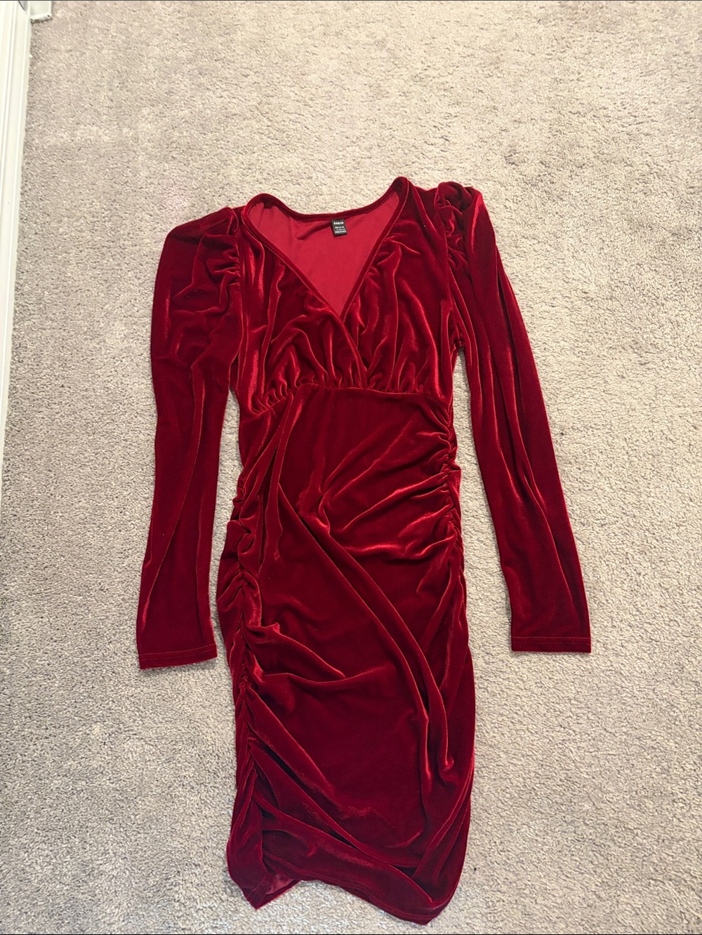 Velvet Ruched Long-Sleeve Dress - Red